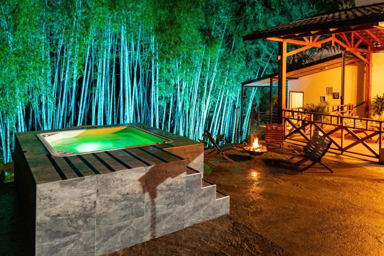 Agradable Cabana Cafetera Con Jacuzzi A 12 Min Del Centro De Pereira Eksteriør billede